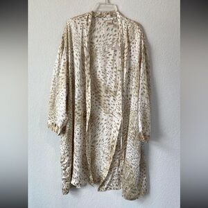 Neiman Marcus 100% Silk Leopard Cheetah Patterned Women's Robe